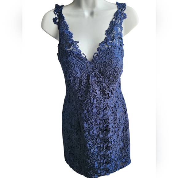 Aidan Mattox Dresses & Skirts - Aidan Mattox Navy Double-V Lace Cocktail Dress Size 6